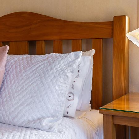 Olive Rabbit - Boutique Bed & Breakfast Turangi Esterno foto