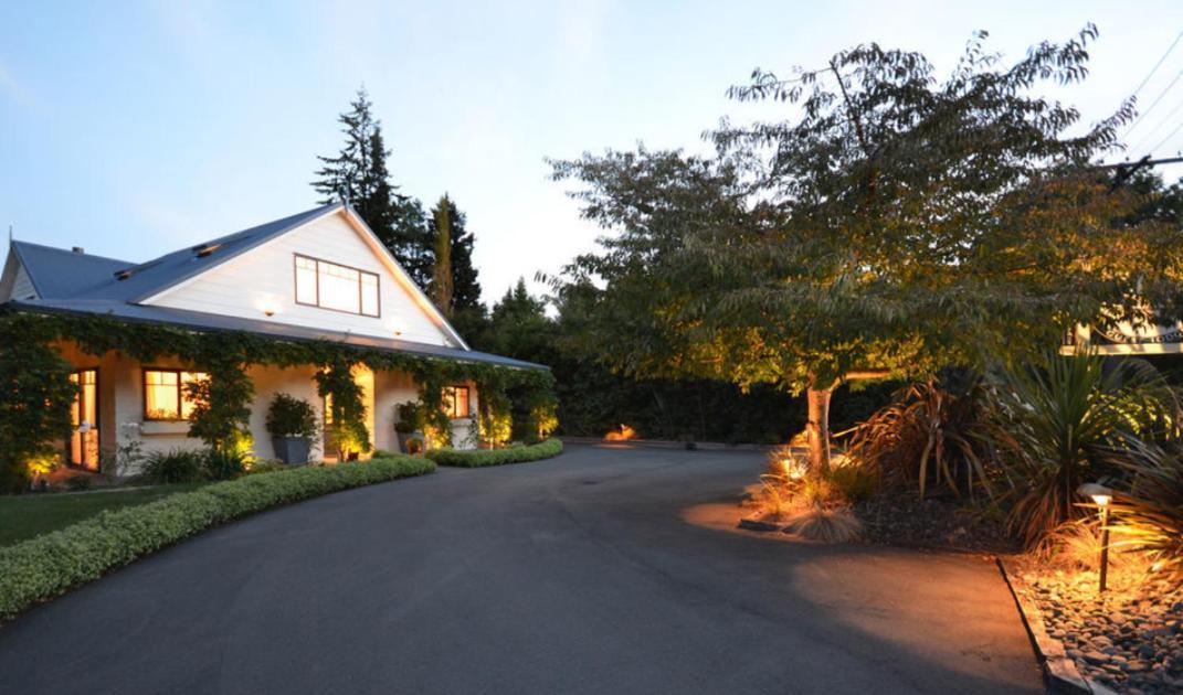 Olive Rabbit - Boutique Bed & Breakfast Turangi Esterno foto