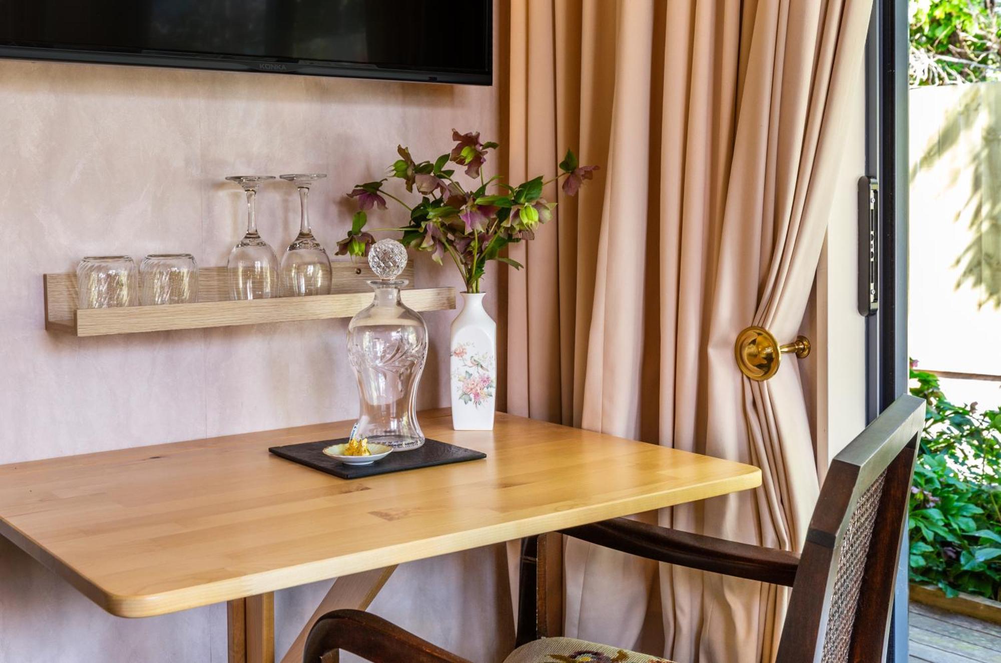 Olive Rabbit - Boutique Bed & Breakfast Turangi Esterno foto